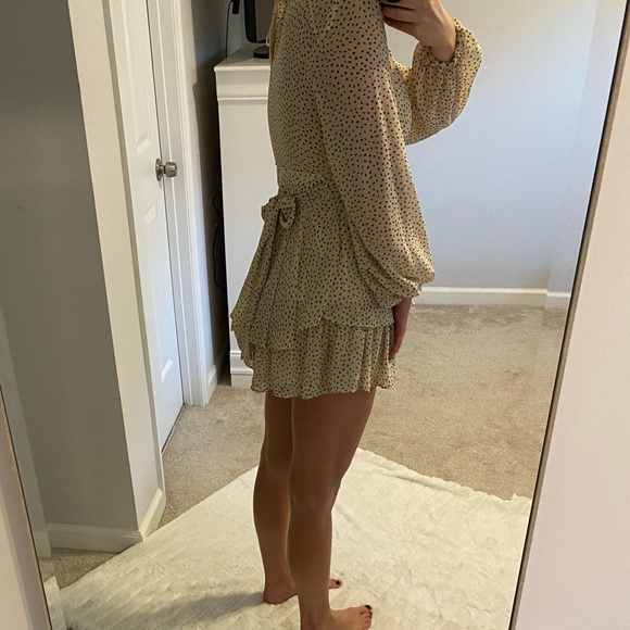 Romper - Picture 2 of 4